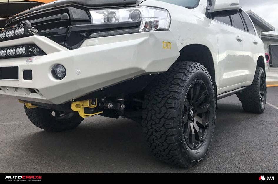 TOYOTA LANDCRUSIER DIESEL BLACK   MACHINED WITH DARK TINT